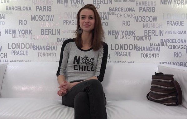 Сексапильная чешка пришла на кастинг чтобы трахаться и удивлять