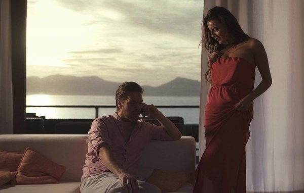 Плотское желание вызванное горящей девушкой отвлечет от всего на свете